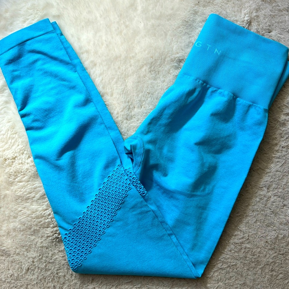NWOT - NVGTN electric blue cut out leggings - size S